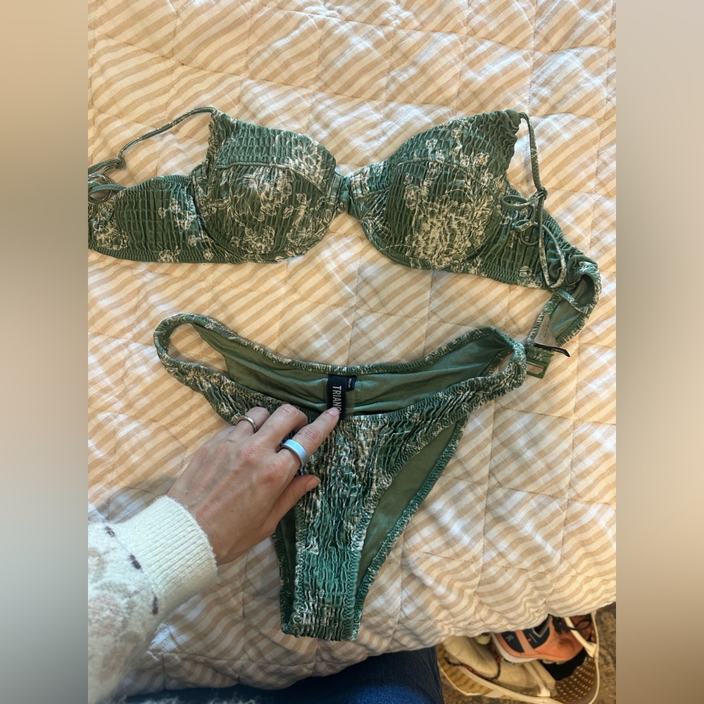 Triangl swim green floral bikini set